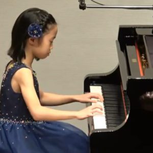 小学生女の子のためのピアノ発表会ドレス　オーダーメイド事例